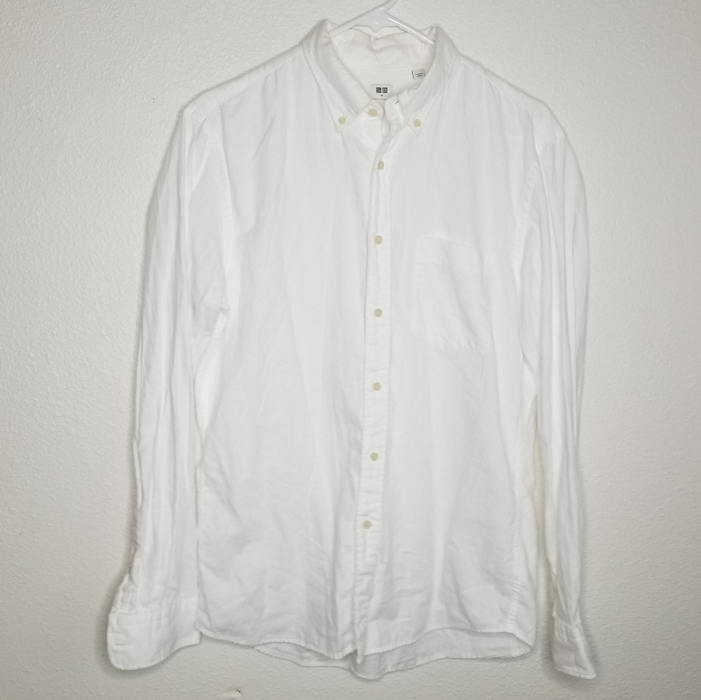 Uniqlo white button down oxford